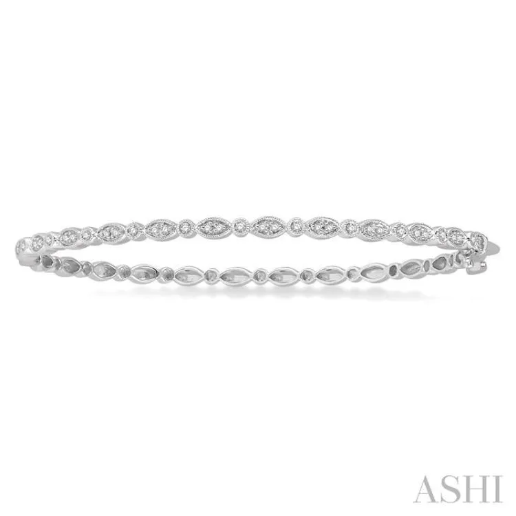 1/4 Ctw Marquise Mount Round Cut Diamond Stackable Bangle in 14K White Gold