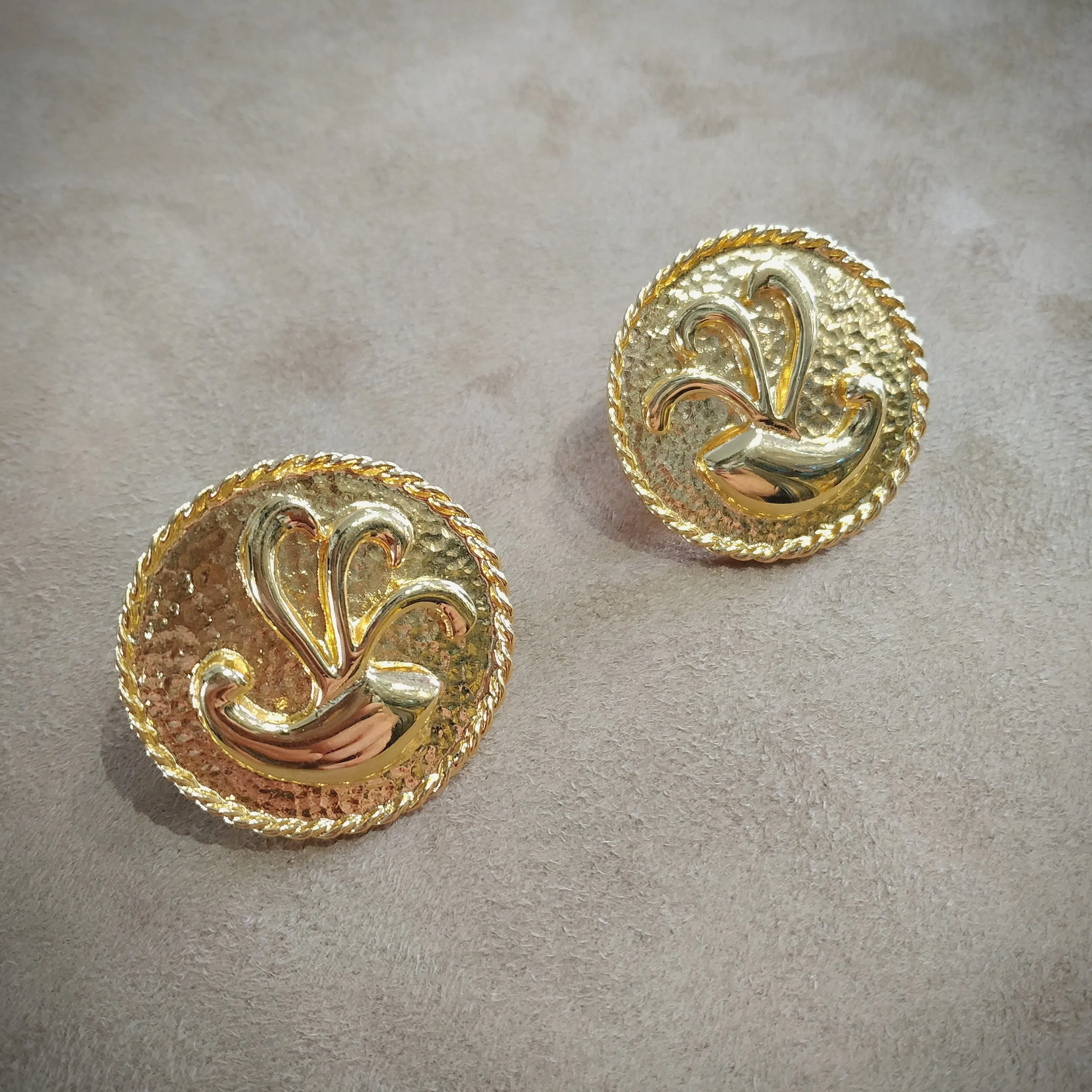 Alexis Kirk Vintage Gold Round Clip on Earrings