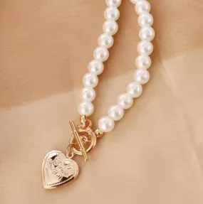 Fashionable Pearl Gold-Plated Plated Alloy Necklace