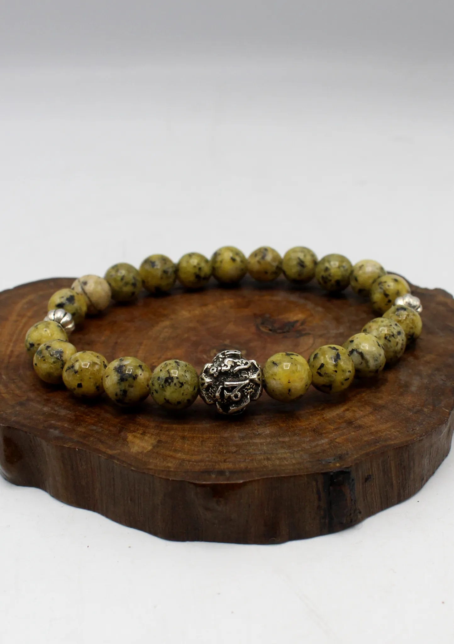 Malachite  Tibetan Beads Wrist Bracelet with Spheric Mantra