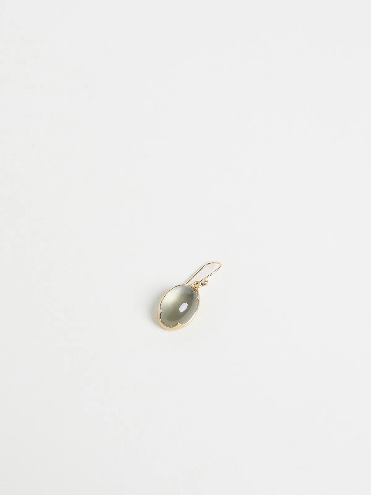 Oval Ceylon Moonstone Earrings in 18k Yellow Gold