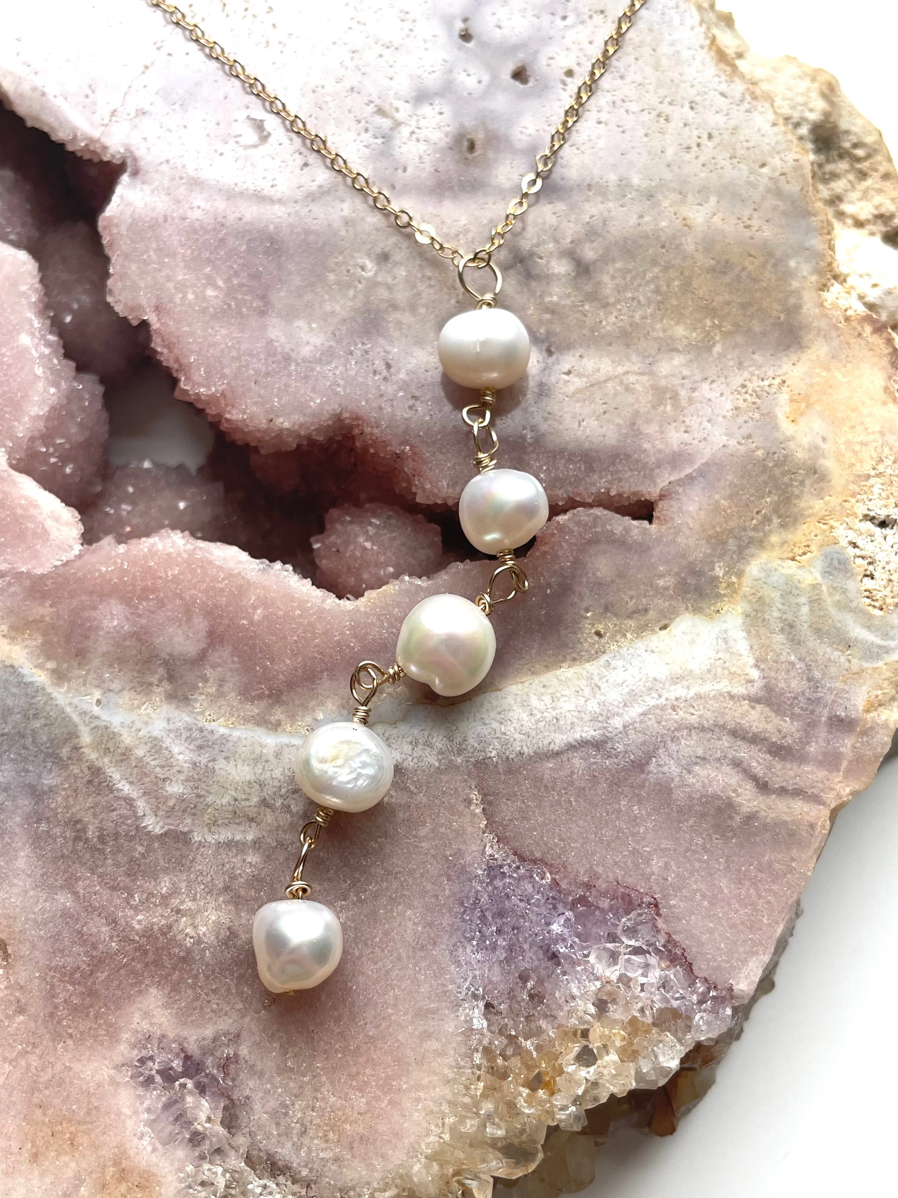 Pearl Lariat Necklace, Chunky Long Layering Pearl Necklace