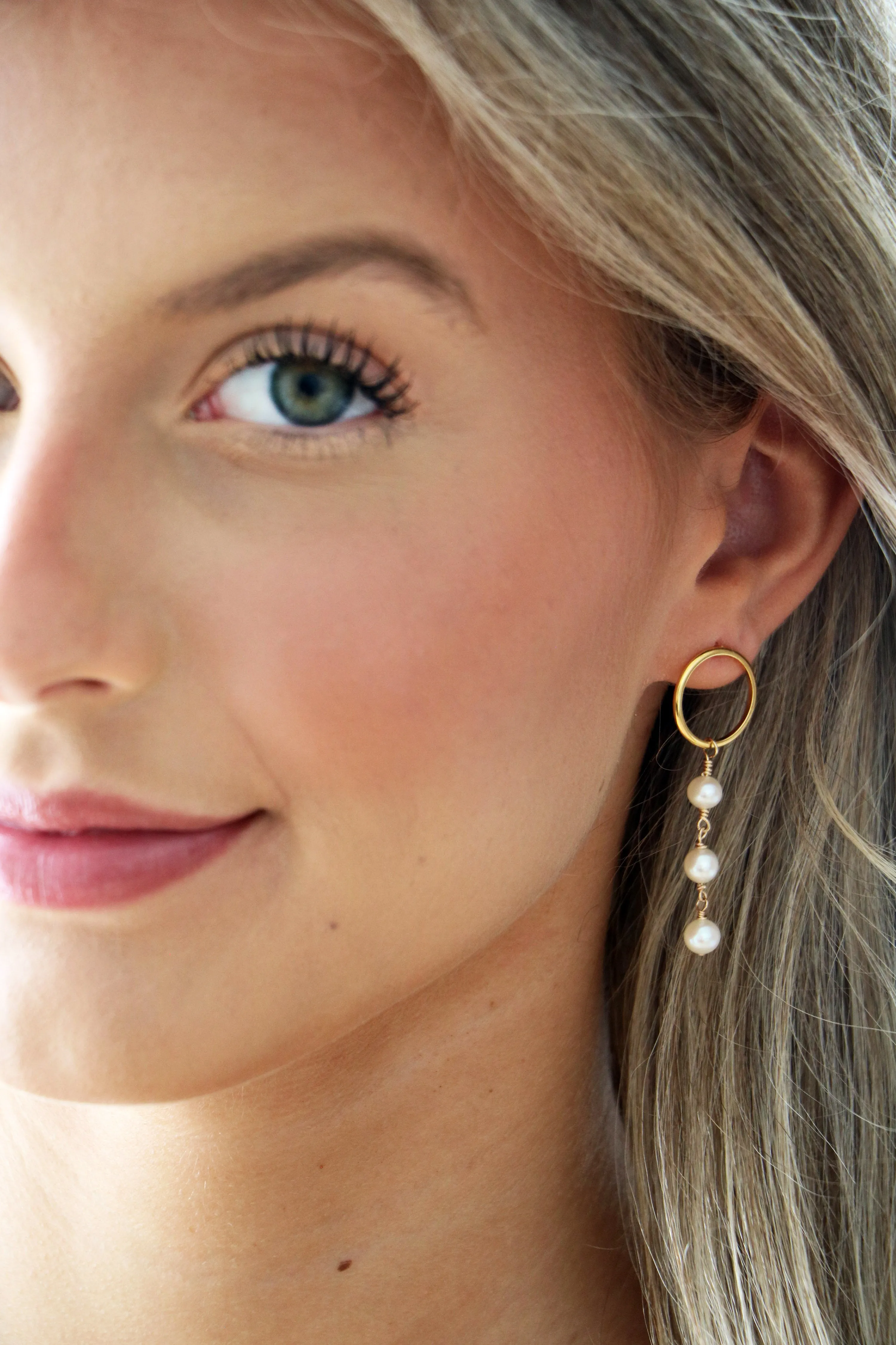 revolve pearl studs { gold }