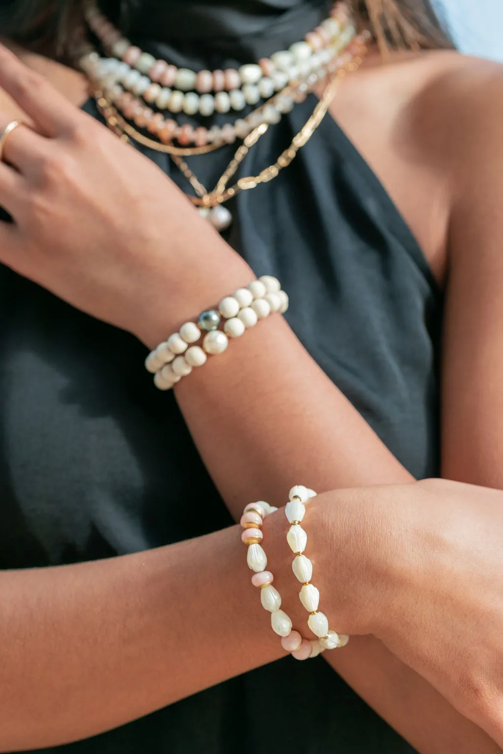 Stretchy White Pearl Light Wood Bracelet - Kahula