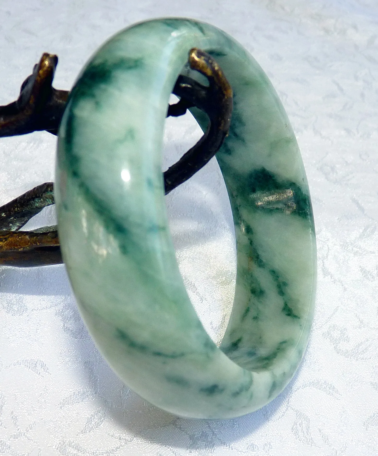 Ying Yu's Jewelry Box "Good Green Veins" Grade A Burmese Jadeite Bangle Bracelet 50mm   Certificate (657)